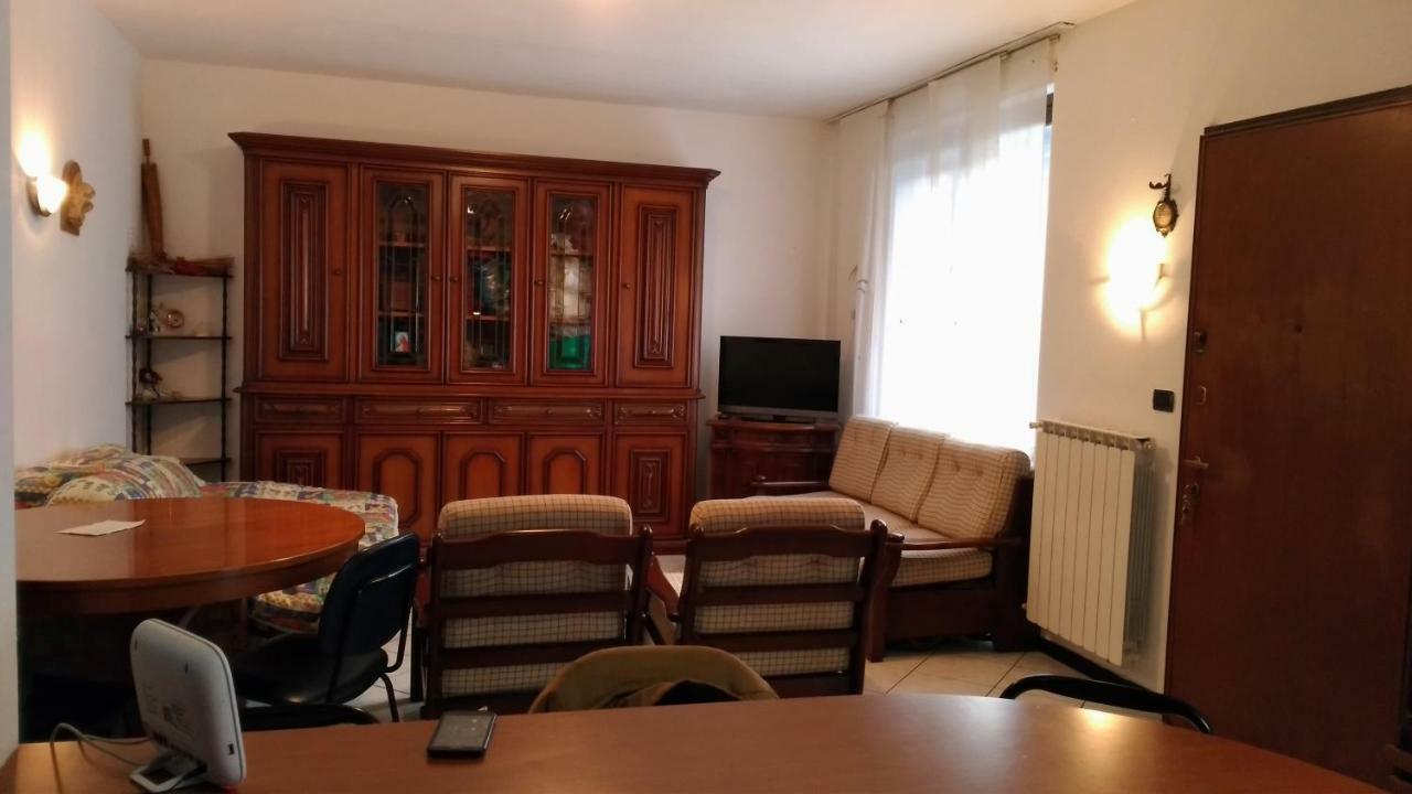 Villetta Rossini Appartamento Da Condividere Con Me Luciano Servizio Ospiti Taxi Driver Navetta No Wifi 2 Camera Da Letto Per 5 Persone Valbrembo Zewnętrze zdjęcie